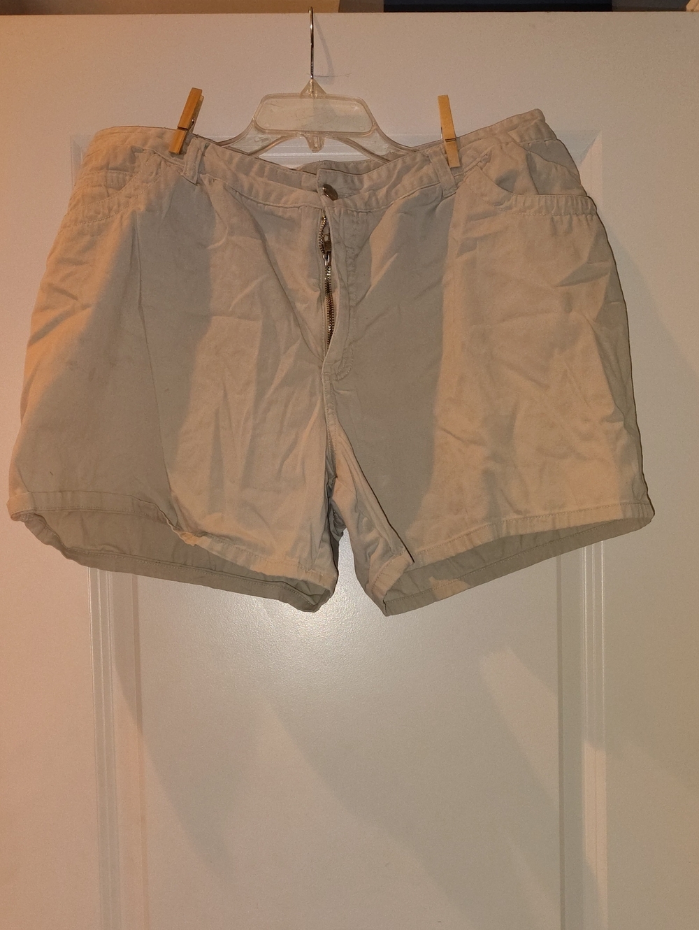 Cherokee Khaki Shorts From The Past